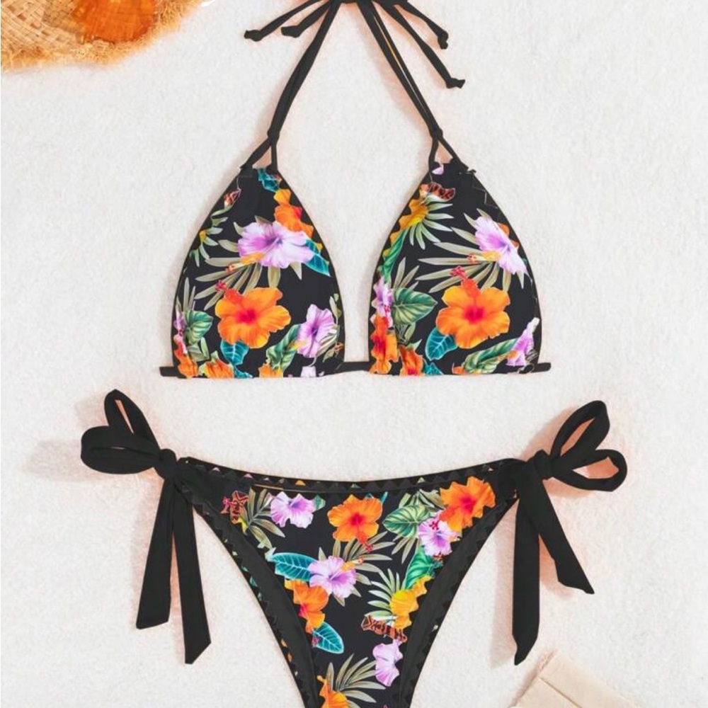 SHEIN Black Floral Bikini